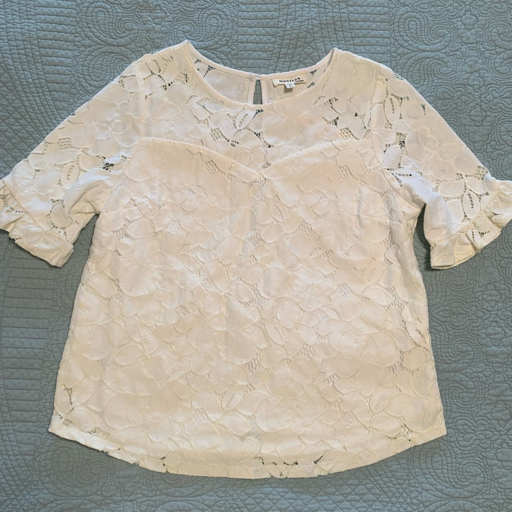 Monteau women’s lace cream top size Medium/large